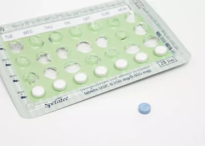 Doustna antykoncepcja hormonalna – wady i zalety